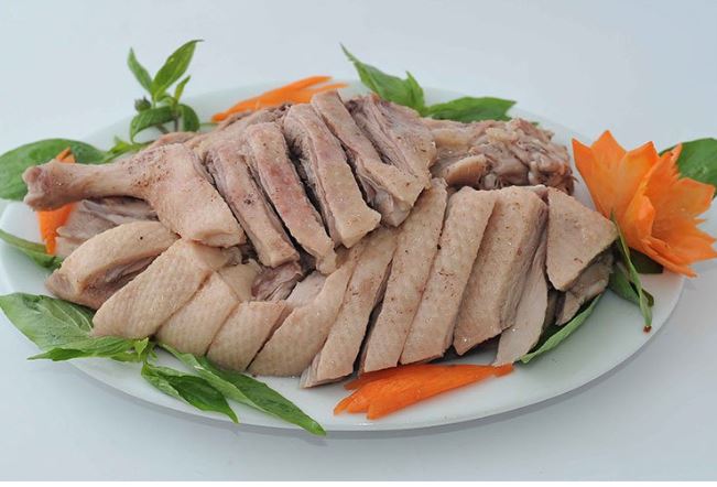 Thả thứ này vào luộc vịt: Thịt hết sạch mùi hôi, thơm ngon ăn không ngán