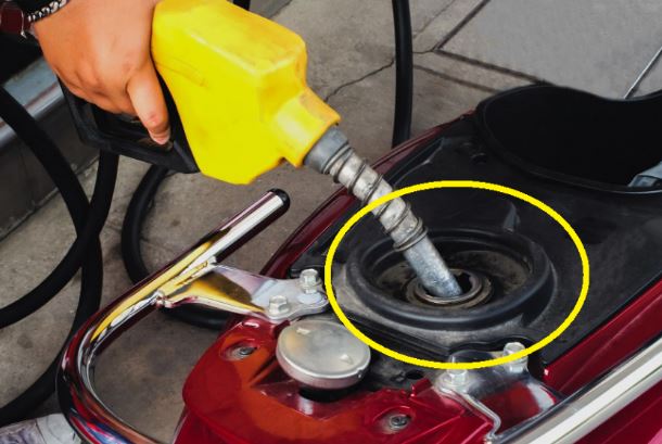 Đổ xăng đừng dại hô đầy bình hay 50 ngàn, biết áp dụng cách này chẳng lo người bán qua mặt