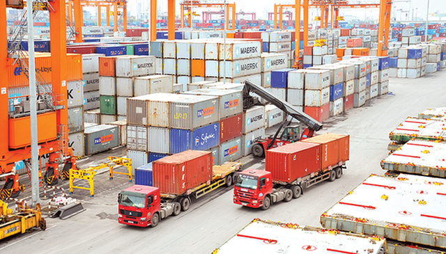 Thu ngân sách từ hoạt động xuất nhập khẩu giảm 18%
