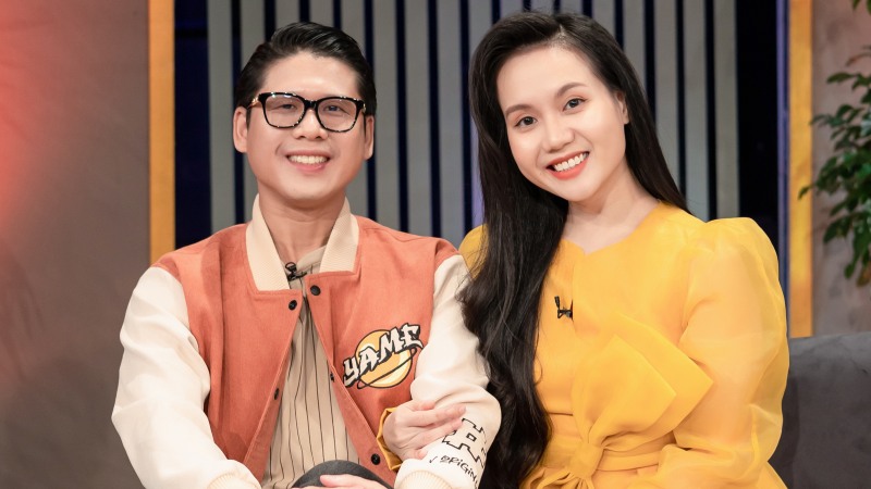 Vợ chồng Nhạc sĩ Duy Hùng - Sa Huỳnh và những ‘từ khóa’ tình yêu thú vị: Hôn trộm, Nước ngô luộc, Trễ chuyến bay