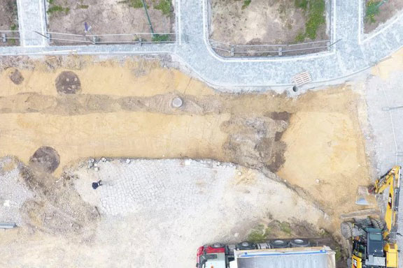 Cải tạo quảng trường, lộ ra hài cốt 7.000 năm "không bị thời gian chạm tới"