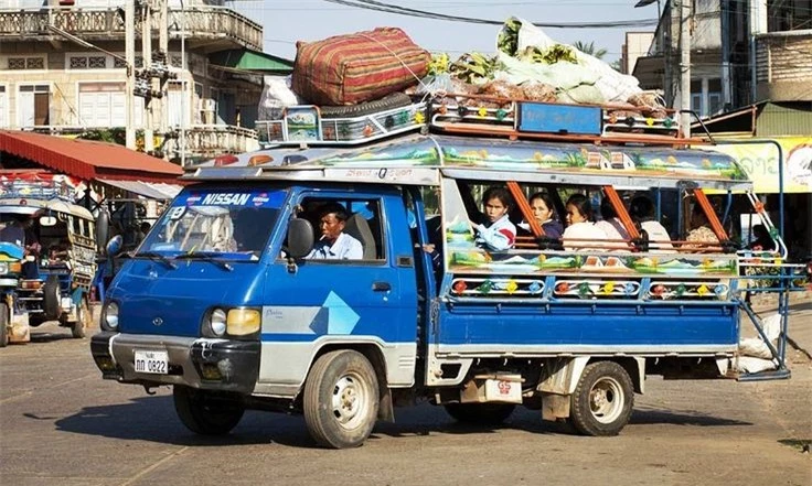 Ngọn thác &quot;đẹp như cổ tích&quot; khiến khách quốc tế mê mẩn: Rất gần Việt Nam - Ảnh 2.