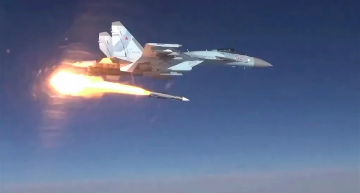 phi cong ukraine tiet lo tiem kich su-35 cua nga la doi thu dang gom nhat hinh anh 1