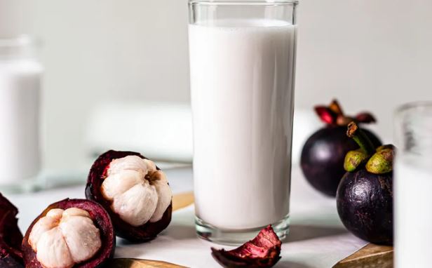 Bí quyết làm sinh tố măng cụt đẹp da trong mùa hè