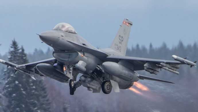 Chiến đấu cơ đáng gờm giúp Nga khắc chế tiêm kích "chim ưng" F-16 của Mỹ