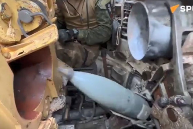 Cận cảnh bên trong xe tăng chiến đấu chủ lực T-80BV của Nga