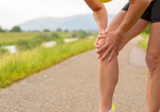 Người đau đầu gối cần lưu ý gì khi tập thể dục?