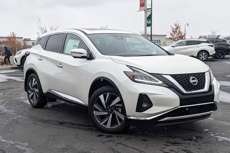 1. Nissan Murano 2023 (điểm tin cậy: 90/100).