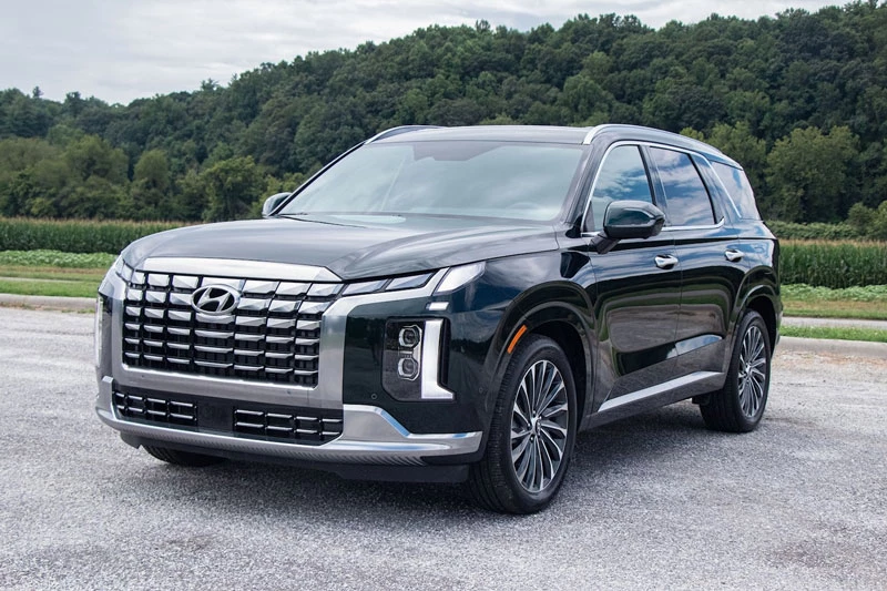 7. Hyundai Palisade 2023 (điểm tin cậy: 84/100).