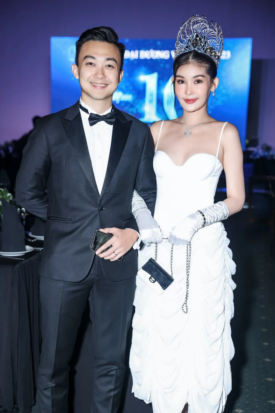 Hoa hậu Lê Âu Ngân Anh và ông xã - MC Phan Tô Ny Hoa hậu Lê Âu Ngân Anh và ông xã - MC Phan Tô Ny