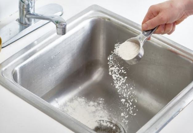 Chậu rửa bát bám bẩn đừng dùng xà phòng để cọ: Làm theo cách này chậu rửa sạch bong, hết sạch vi khuẩn