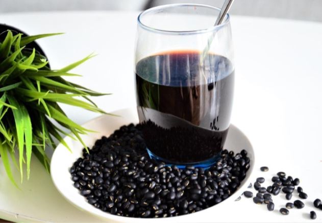 5 sai lầm khi uống nước đậu đen rang có thể gây nguy hiểm cho sức khỏe