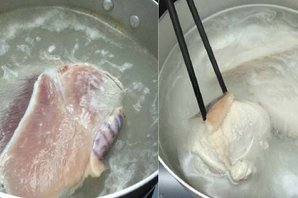 Luộc thịt bằng nước sôi hay nước lạnh mới đảm bảo an toàn?