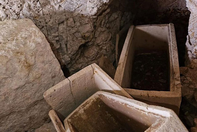 Truy tìm tội phạm, đội đặc nhiệm lạc vào hầm mộ kỳ lạ 2.000 tuổi