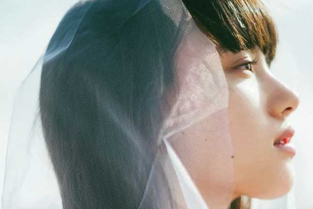 Bước vào phòng tân hôn mà tôi tái mặt vì con riêng của chồng