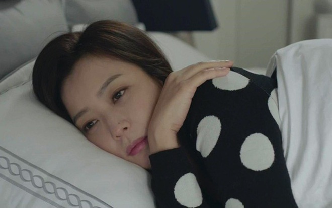 Bưng bát chè cho chị dâu, chị liếc nhìn một cái rồi buông câu phũ phàng khiến cả nhà dậy sóng