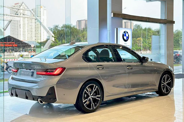 BMW lắp ráp giảm giá mạnh: 3-Series chưa đến 1,3 tỷ, X5 giảm gần 600 triệu