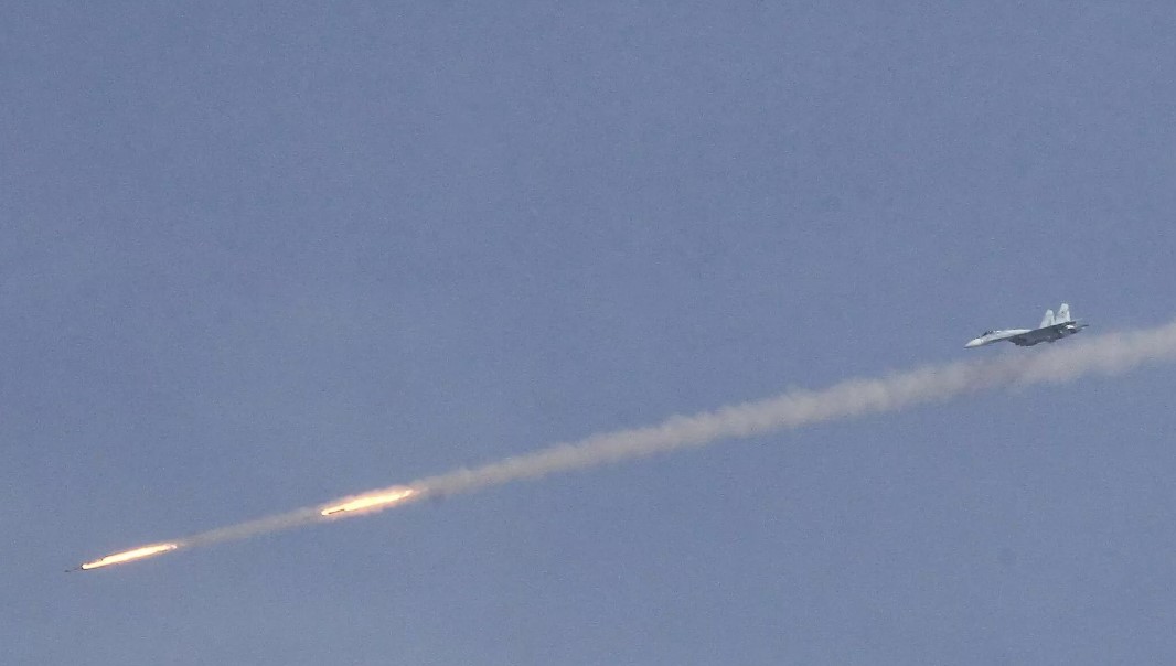 Cảnh báo không kích tại một số khu vực của Ukraine