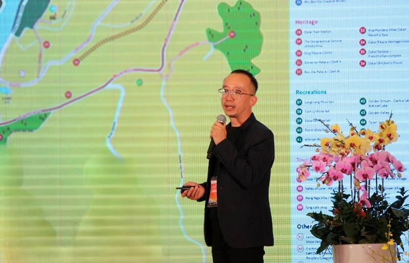 ông Nguyễn Trung Hiền - Giám đốc Công ty TNHH Nghệ thuật số Bảy, nhà sáng lập không gian văn hoá sáng tạo Phố Bên Đồi