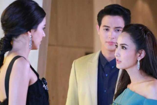 Sau đám cưới, em dâu mang quà mừng trả lại vợ chồng tôi