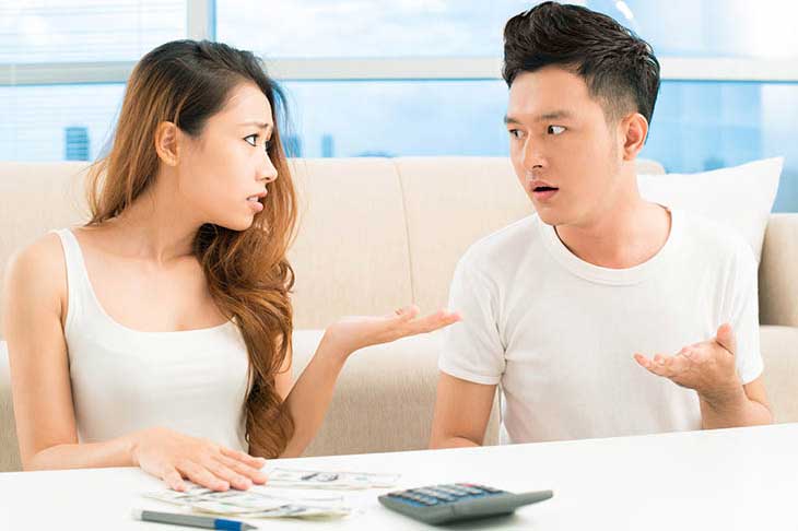 Tích lũy 2 tỷ gửi ngân hàng, tôi hoảng hốt khi biết vợ mang hết tiền cho cậu ruột vay