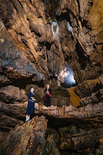 Khám phá hang Bó Mỳ - điểm đến ít biết ở Hà Giang - Ảnh 6.