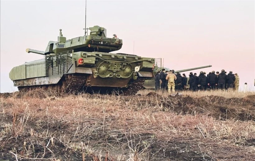 Hình ảnh được cho là T-14 Armata xuất hiện tại Ukraine.