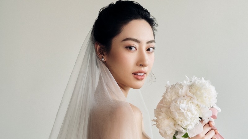 Không thể rời mắt trước nhan sắc cô dâu Lương Thùy Linh