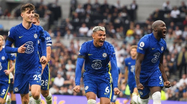 Glen Johnson danh gia cao Chelsea o mua giai toi