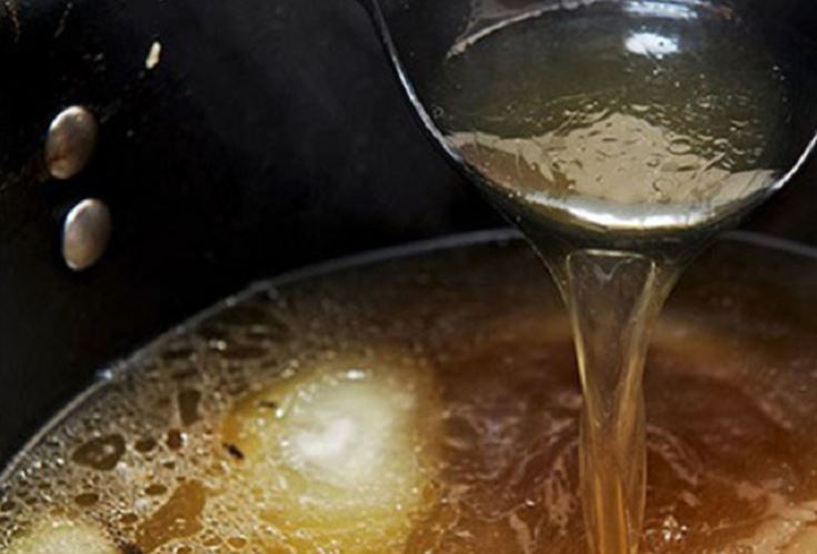 Bí quyết chữa món canh quá nhiều dầu mỡ