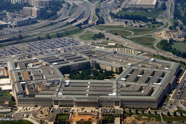 Ảnh: Aerial view of the Pentagon, Arlington, VA.