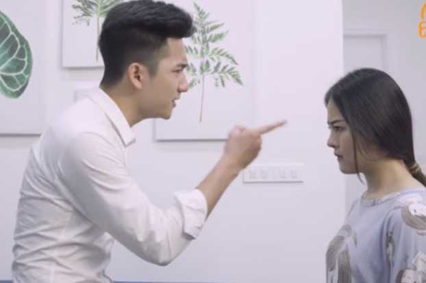 Đêm tân hôn, cô dâu vội xách vali về nhà mẹ đẻ sau khi chồng tuyên bố "tôi sẽ luôn chọn mẹ"