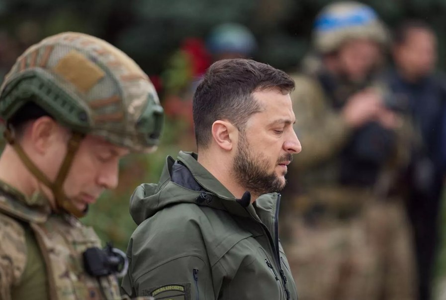 Tổng thống Zelensky bị cáo buộc lừa dối người Mỹ