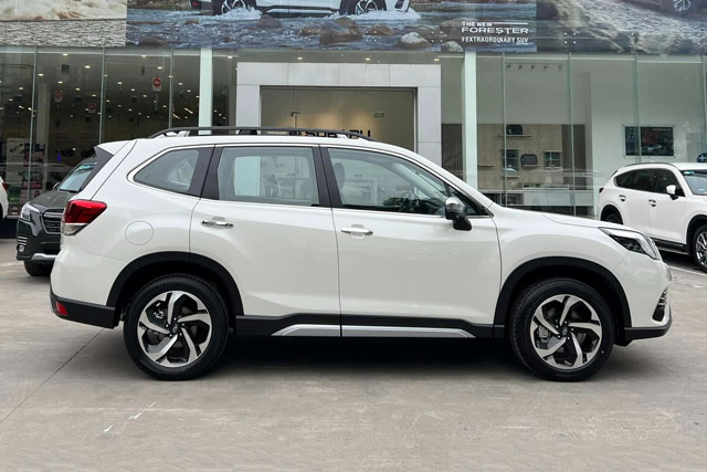 Subaru Forester 2023 giảm giá 'sập sàn': Cao nhất 122 triệu đồng, phiên bản tiêu chuẩn ngang xe hạng B