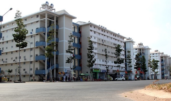 Người lao động "than" về điều kiện mua nhà ở xã hội