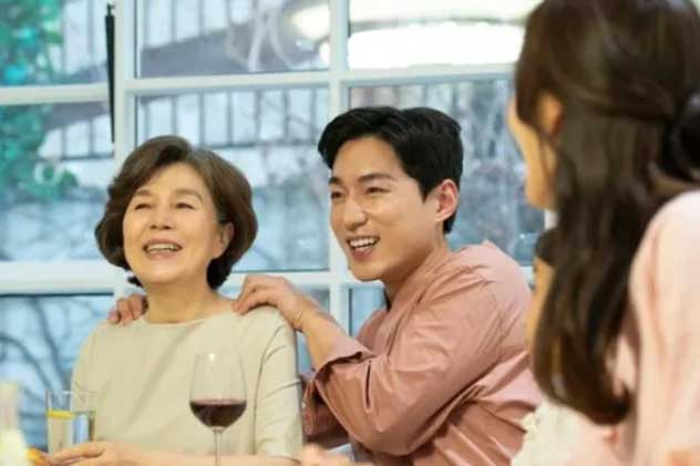 Bố mẹ chồng tặng món quà lớn để giữ con dâu ở lại quê