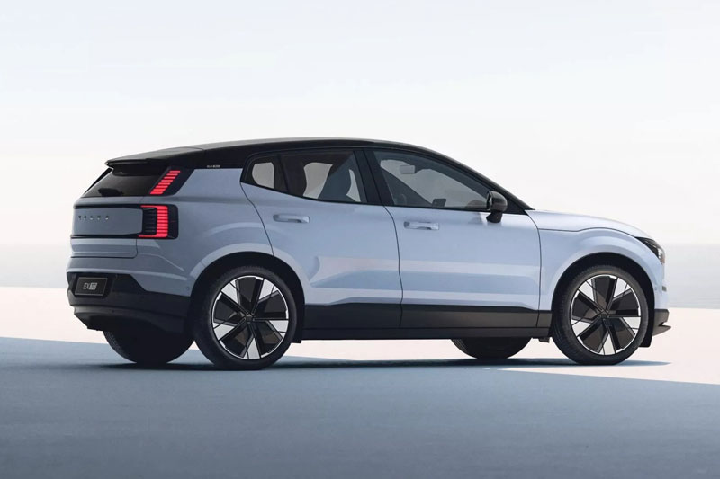 Cận cảnh Volvo EX30 - xe điện mạnh hơn 420 mã lực, ngắn hơn Kia Seltos, giá từ 34.950 USD