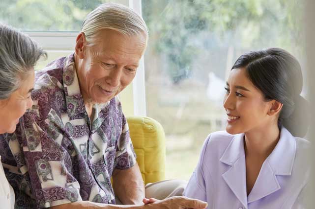 Nắng nóng, chồng tôi mua máy điều hòa nhưng bố mẹ chồng bắt trả lại