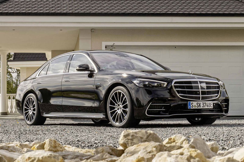 Top 10 xe hơi hạng sang đáng mua nhất năm 2023: Mercedes-Benz S-Class đứng đầu