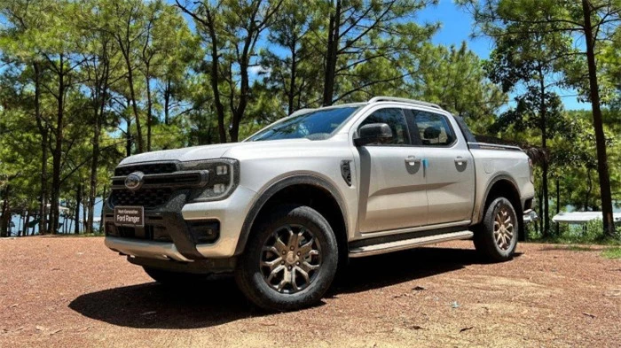 ford ranger được ưu đãi giảm lệ phí trước bạ