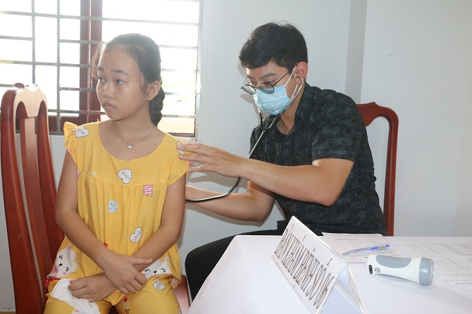 Bến Tre: Tầm soát dinh dưỡng cho 300 trẻ em có hoàn cảnh khó khăn