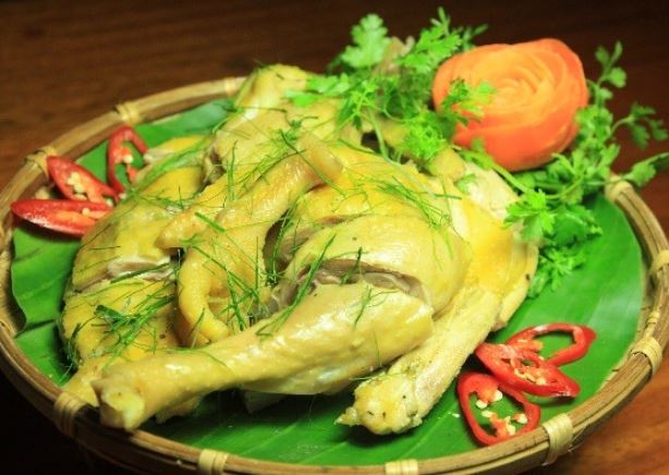 Luộc gà đừng vội vàng đổ nước lạnh: Làm theo cách này gà vàng ươm, da giòn sần sật