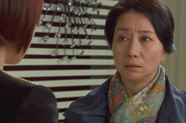 Qua camera, tôi giận tím mặt khi phát hiện lý do mẹ chồng bỏ về quê