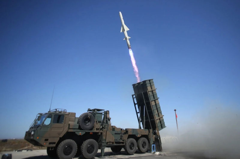 Nhật Bản bắt đầu phát triển tên lửa phòng thủ đảo tầm xa