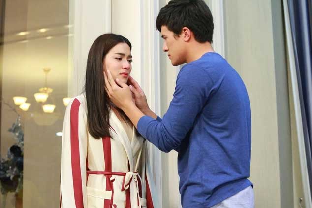 Chồng đi chăm người cũ 3 ngày, lúc về, tôi gục ngã khi nhìn vào mắt anh