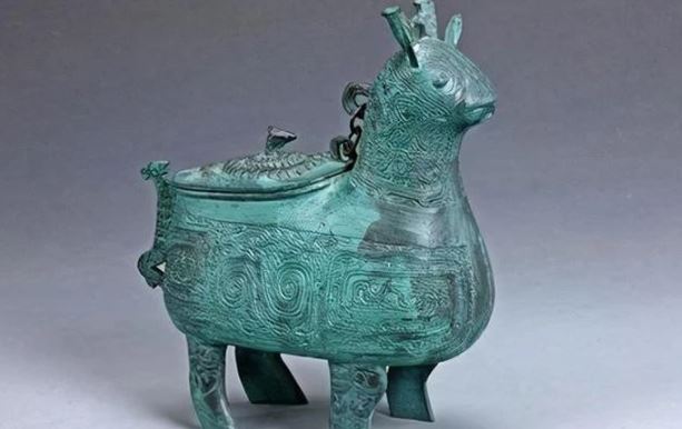 Lão nông vào hang bắt cáo, tìm được bảo vật nghìn năm có một