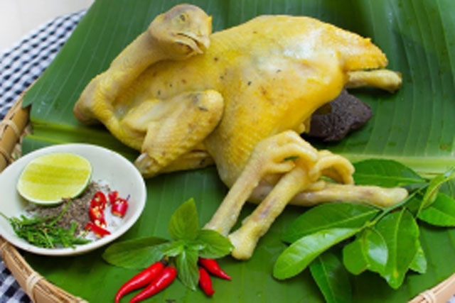 Luộc gà, vịt bỏ nước lạnh “xưa như trái đất”: Làm theo cách này ngọt thịt, đậm đà ăn không ngán