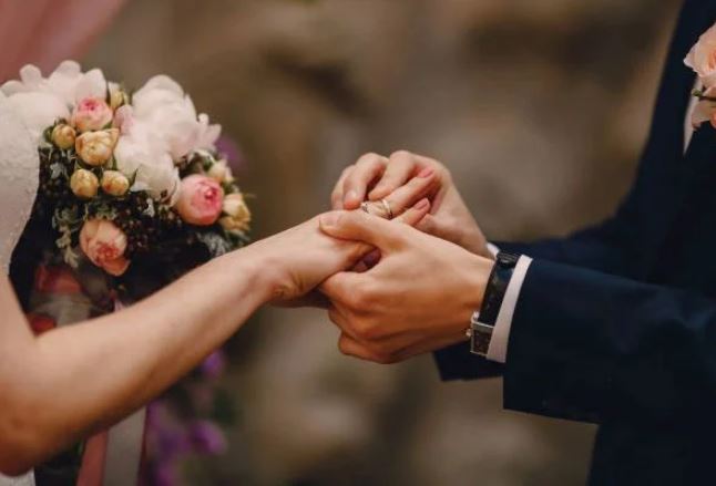 Khi tái hôn, người chồng sẽ yêu vợ cũ hay vợ mới hơn? 3 người đàn ông chia sẻ thật lòng