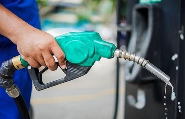 Nhân viên bán xăng không bao giờ tiết lộ “Hô đổ đầy bình là dại”: làm theo cách này không lo mất tiền oan