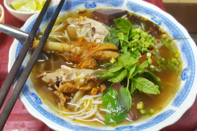 Đến Sóc Trăng thưởng thức đặc sản bún tiêu ngon khó cưỡng